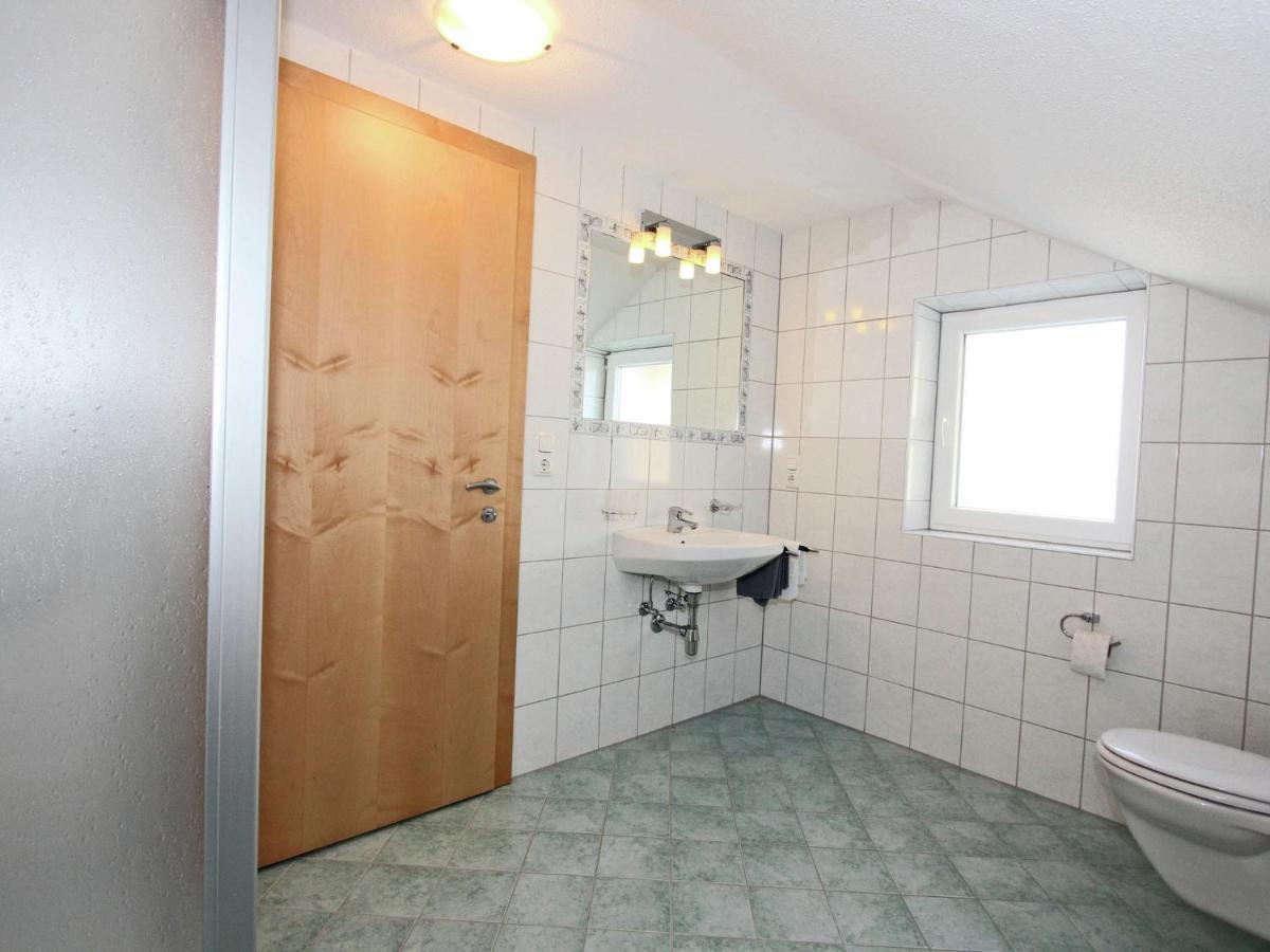 Charming Apartment In Fiss At Ski Bus Stop Bagian luar foto