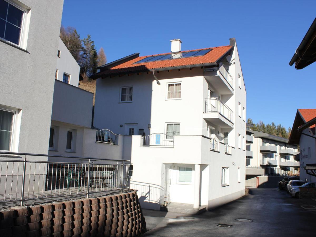 Charming Apartment In Fiss At Ski Bus Stop Bagian luar foto